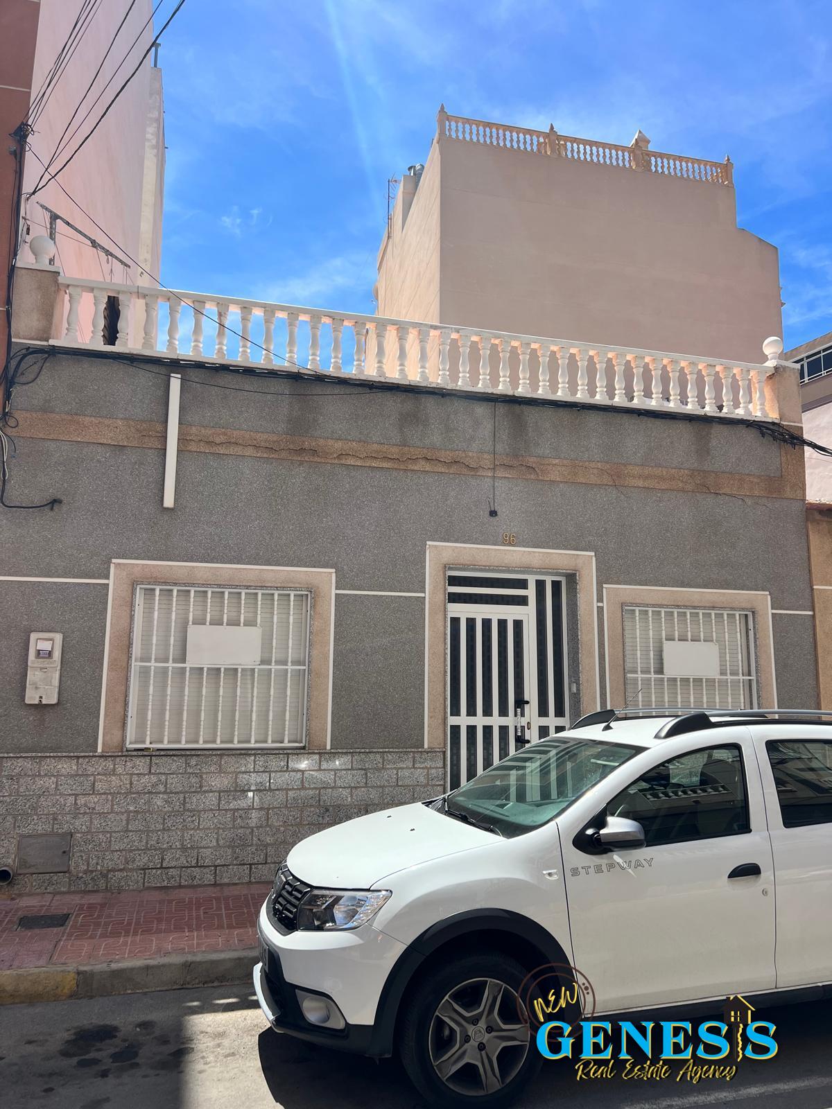 FACHADA 1
